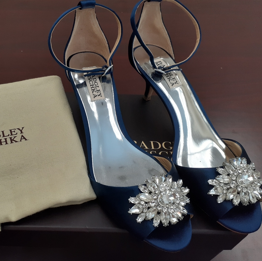 Badgley Mischka satin navy blue kitten heel shoes
